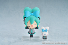 Load image into Gallery viewer, PRE-ORDER Good Smile Company Hatsune Miku x Cinnamoroll Chibi Figure