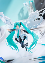 Load image into Gallery viewer, PRE-ORDER Max Factory Vocaloid Hatsune Miku: Happy 16th Birthday Ver. PLAMATEA Model Kit Rerun