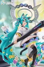 Load image into Gallery viewer, PRE-ORDER TAITO Spritale Hatsune Miku x Naoki Saito My Figure Making! - The Painter ver. - 1/7 scale figure