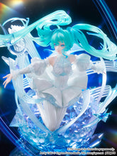 Load image into Gallery viewer, CyberZ Vocaloid Hatsune Miku Crystal Dress Ver. 1/7 Scale Figure