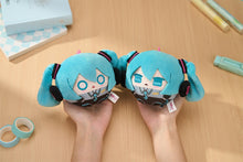 Load image into Gallery viewer, Good Smile Company Vocaloid Character Vocal Series 01: Hatsune Miku Fluffy Series - Dango Mascot Keychain 2