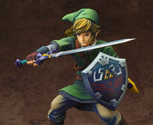 Load image into Gallery viewer, Good Smile Company The Legend of Zelda: Skyward Sword Link 1/7 scale figure