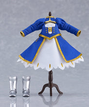 Load image into Gallery viewer, Good Smile Company Fate/Stay Grand Order Saber/Altria Pendragon Nendoroid Doll
