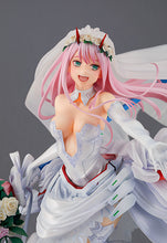 Load image into Gallery viewer, Good Smile Company Darling in the Franxx Zero Two: For My Darling 1/7 scale figure