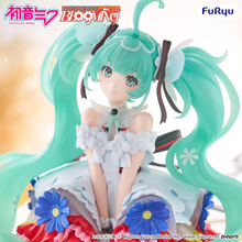 Load image into Gallery viewer, PRE-ORDER FuRyu Vocaloid Hatsune Miku - JAPAN LIVE TOUR 2025 BLOOMING Noodle Stopper Prize Figure
