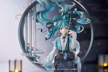 Load image into Gallery viewer, PRE-ORDER Good Smile Company Vocaloid Hatsune Miku: Han Gong Qiu Yue Ver. 1/7 scale figure
