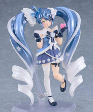 Load image into Gallery viewer, Good Smile Company Vocaloid Hatsune Miku Snow Miku: Crystal Snow ver. figma #669
