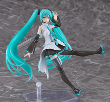 Load image into Gallery viewer, PRE-ORDER Max Factory Vocaloid Hatsune Miku: Happy 16th Birthday Ver. PLAMATEA Model Kit Rerun
