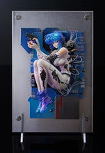 Load image into Gallery viewer, Max Factory Ghost in the Shell (Manga Edition) Motoko Kusanagi 1/7 scale figure

