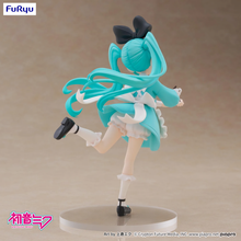 Load image into Gallery viewer, PRE-ORDER FuRyu VOCALOID Hatsune Miku Wonderland ver. Desktop Fairy figure
