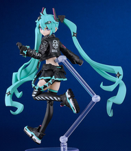 Load image into Gallery viewer, Good Smile Company Hatsune Miku: Chuocho Tactical Craft Ver. PLAMATEA Model Kit
