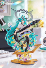 Load image into Gallery viewer, PRE-ORDER TAITO Spritale Hatsune Miku x Naoki Saito My Figure Making! - The Painter ver. - 1/7 scale figure

