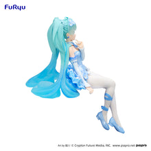 Load image into Gallery viewer, FuRyu Hatsune Miku -Flower Fairy Nemophila Pail Blue Color ver.- Noodle Stopper Figure
