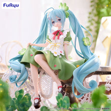 Load image into Gallery viewer, FuRyu Hatsune Miku -Flower Fairy Clover- Noodle Stopper Figure
