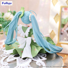 Load image into Gallery viewer, FuRyu Hatsune Miku -Flower Fairy Clover- Noodle Stopper Figure
