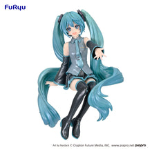 Load image into Gallery viewer, FuRyu Vocaloid -Hatsune Miku Nardack Pearl Color ver.- Noodle Stopper Figure
