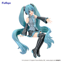 Load image into Gallery viewer, FuRyu Vocaloid -Hatsune Miku Nardack Pearl Color ver.- Noodle Stopper Figure
