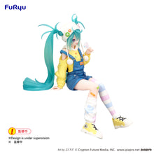 Load image into Gallery viewer, FuRyu Vocaloid Hatsune Miku -Lollipop- Noodle Stopper Figure
