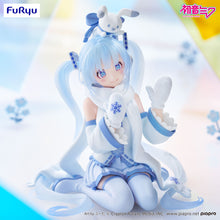 Load image into Gallery viewer, FuRyu Vocaloid Hatsune Miku -SNOW MIKU Sky Town 10th ver.- Noodle Stopper Figure
