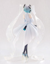 Load image into Gallery viewer, Good Smile Company Vocaloid Hatsune Miku Little Missing Stars Ver Pop Up Parade
