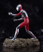 Load image into Gallery viewer, Good Smile Company Ultraman (Shin Japan Heroes Universe) Statue
