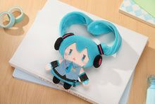 Load image into Gallery viewer, Good Smile Company Vocaloid Character Vocal Series 01: Hatsune Miku Keychain Pouch
