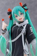 Load image into Gallery viewer, Taito Hatsune Miku Fashion PUNK ver. prize figure
