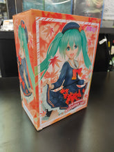 Load image into Gallery viewer, TAITO Vocaloid Hatsune Miku 3rd Season Autumn ver prize figure
