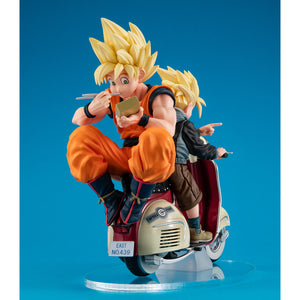 MegaHouse Desktop Real McCoy EX Dragon Ball Z Super Saiyan Son Goku & Son Gohan Motorbike non scale figure