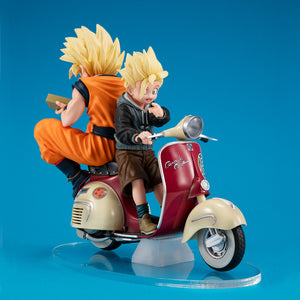 MegaHouse Desktop Real McCoy EX Dragon Ball Z Super Saiyan Son Goku & Son Gohan Motorbike non scale figure