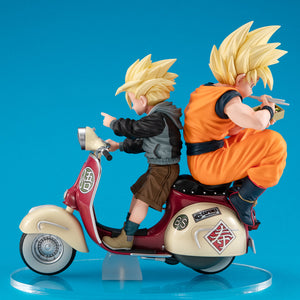 MegaHouse Desktop Real McCoy EX Dragon Ball Z Super Saiyan Son Goku & Son Gohan Motorbike non scale figure