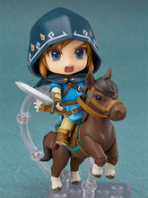 Load image into Gallery viewer, Good Smile Company Legend of Zelda Link Breath of the Wild Ver Nendoroid #733-DX
