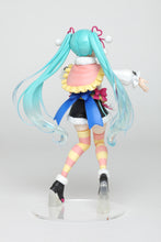 Load image into Gallery viewer, Taito Hatsune Miku Winter Image Ver. Prize Figure
