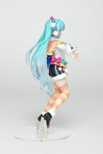 Load image into Gallery viewer, Taito Hatsune Miku Winter Image Ver. Prize Figure
