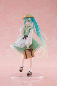 Taito Hatsune Miku Fashion Country ver. prize figure