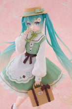 Load image into Gallery viewer, Taito Hatsune Miku Fashion Country ver. prize figure
