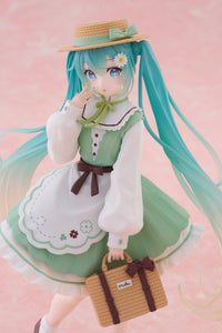 Taito Hatsune Miku Fashion Country ver. prize figure