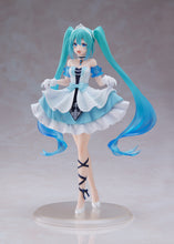 Load image into Gallery viewer, Taito Wonderland Vocaloid Hatsune Miku Cinderella prize figure
