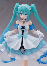 Load image into Gallery viewer, Taito Wonderland Vocaloid Hatsune Miku Cinderella prize figure
