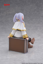 Load image into Gallery viewer, Taito Frieren: Beyond Journey&#39;s End - Frieren (Trunk Case Ver.) Desktop Cute prize figure
