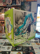 Load image into Gallery viewer, Good Smile Racing Hatsune Miku Racing Miku 2022 Ver 1/7 scale figure
