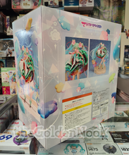 Load image into Gallery viewer, FuRyu Hatsune Miku Magical Mirai 2021 ver 1/7 scale figure
